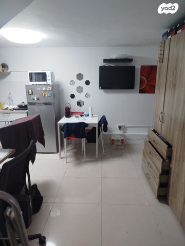 יחידת דיור, אפרסמון 9, רובע ט"ז, אשדוד