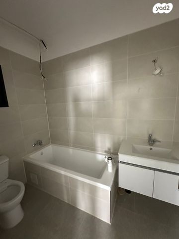 דירה, הרב שלום שבזי 231, פסגות אפק, ראש העין