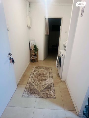 דירה, קיבוץ גלויות 1, הזורעים, הזורעים