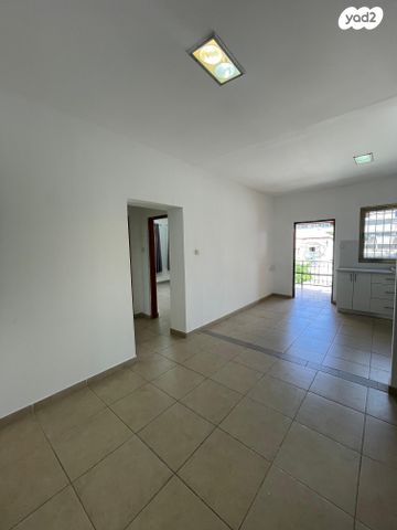 דירה, דרך יפו 40, שער פלמר, תחנת רכבת השמונה, חיפה