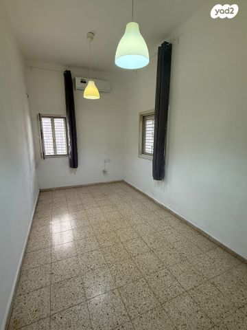 דירה, הרצל 32, שכונת יהלום, מרכז העיר ב, רמת גן