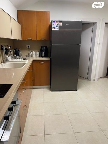 יחידת דיור, שדרות בורוכוב 52, מרכז העיר, קרית אתא