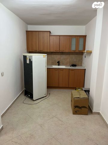 מרתף/ פרטר, הרב הרצוג 22, השחר, גבעת שמואל