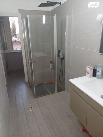 דירה, השומרים 4, ג' / מרכז מזרח העיר, רחובות