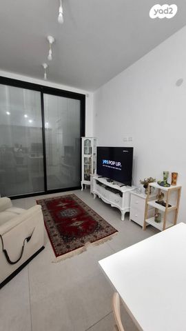 אנטיגונוס 13