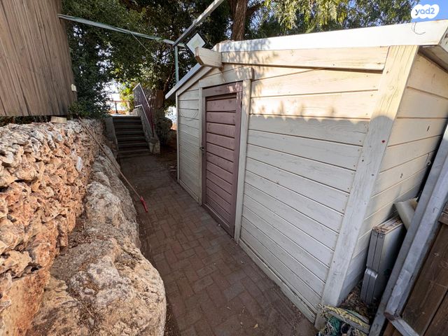 דו משפחתי, זית 48, צופים, צופים