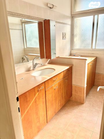 גג/ פנטהאוז, מכבי 44, נווה דוד רמז, רעננה