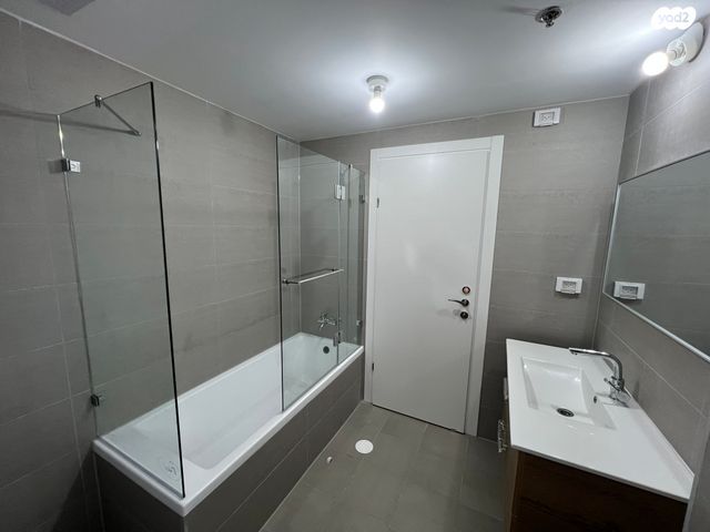 דירה, דרך ששת הימים 101, סלע, רחובות