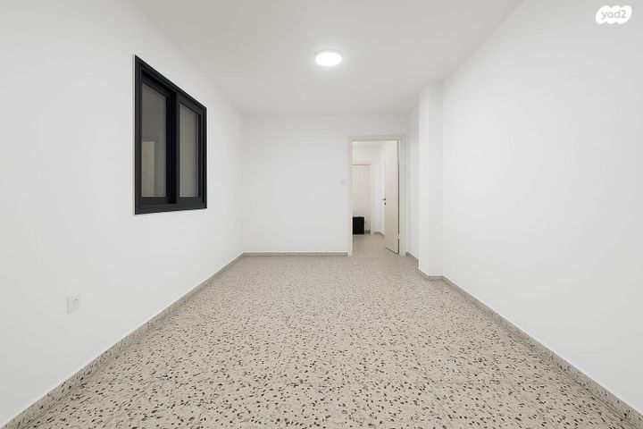 דירה, משה דיין 16, אזור הבילויים, רמת גן