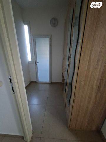 יחידת דיור, שדרות רוטשילד 46, מרכז העיר, חדרה