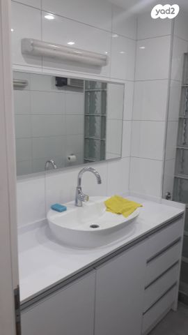 דירת גן, בעל שם טוב 8, הדר עליון, חיפה