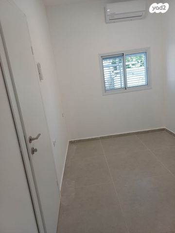 יחידת דיור, האבות 9, נווה יוסף, קרית עקרון