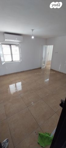 ברל כצנלסון 40