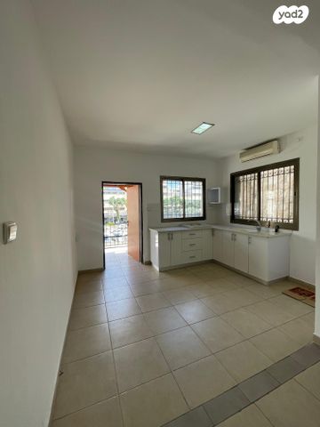 דירה, דרך יפו 40, שער פלמר, תחנת רכבת השמונה, חיפה