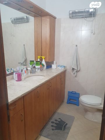 דירה, הפועל 12, לב העיר, בת ים