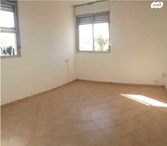 שדרות ז'בוטינסקי 38