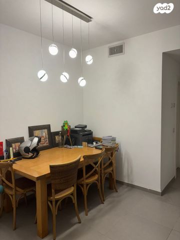 דירה, הרברט סמואל 7, רמב"ם, חדרה