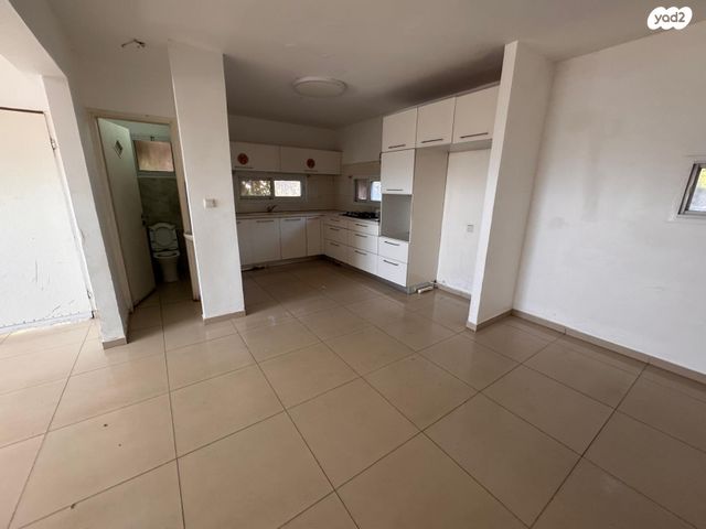 דו משפחתי, זית 48, צופים, צופים