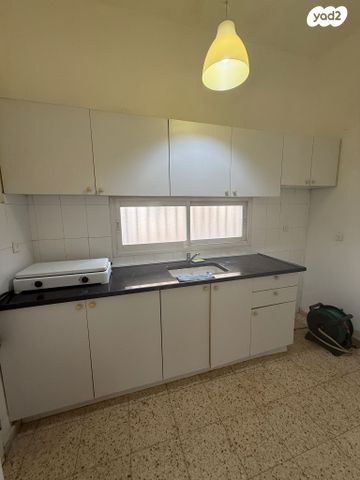 דירה, הרצל 32, שכונת יהלום, מרכז העיר ב, רמת גן