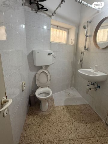 דירה, הרצל 32, שכונת יהלום, מרכז העיר ב, רמת גן