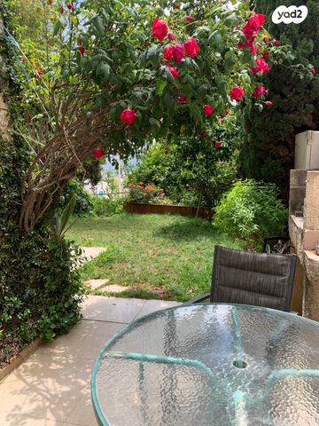 בית פרטי/ קוטג', צבי לייבוביץ' 24, רמת דניה, ירושלים