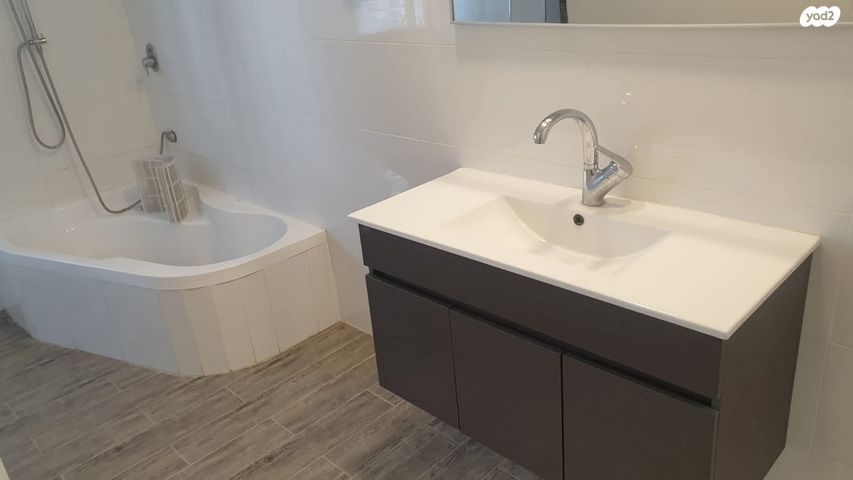 דירה, הרצל 35, רמב"ם, ראשון לציון