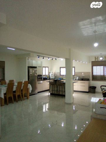 דירת גן, גוש עציון 5, קרית שמואל, טבריה