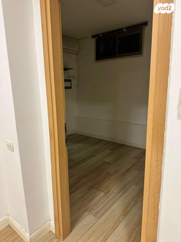 יחידת דיור, שושן 4, גני איריס, נס ציונה