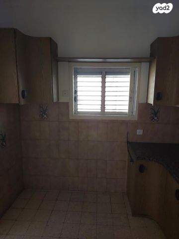 דירה, שדרות העצמאות 59, רוטשילד עצמאות, בת ים