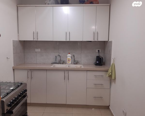 דירה, הרב הרצוג 8, הר שלום, בני ברק