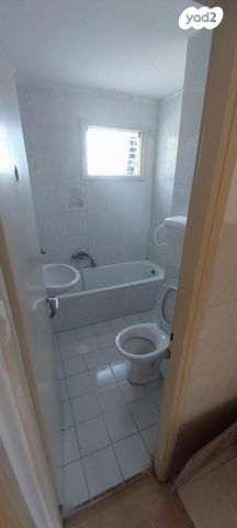 דירה, ברל כצנלסון 40, רמת ורבר, פתח תקווה