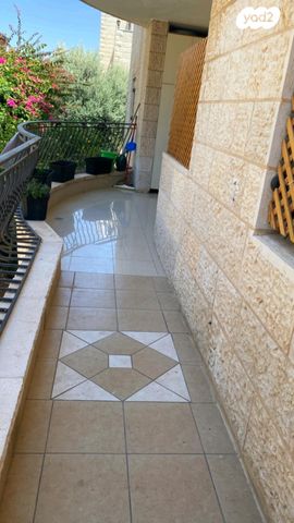 דירת גן, רקפת 1, גבע בנימין, אדם - גבע בנימין