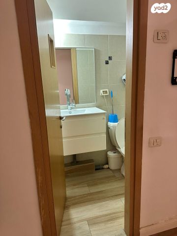 יחידת דיור, שושן 4, גני איריס, נס ציונה