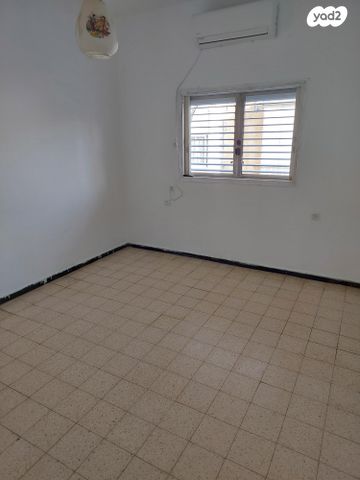 דירה, שדרות העצמאות 59, רוטשילד עצמאות, בת ים