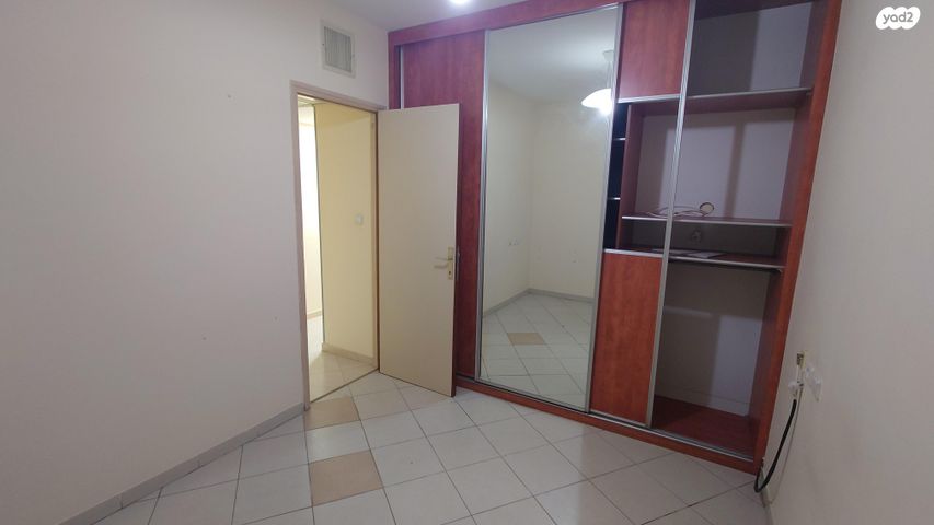 דירה, עזרא 6, שעריים, רחובות