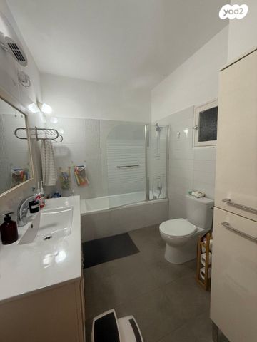 דירה, הנוטרים 9, מרכז, הרצליה