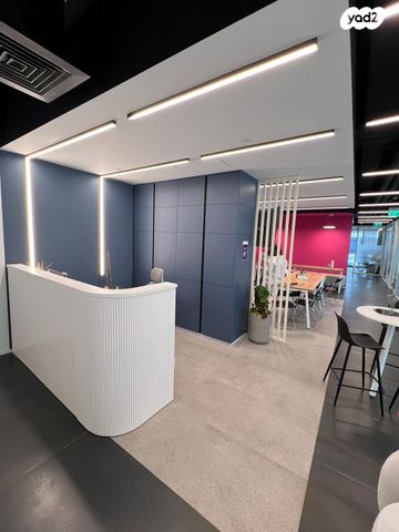 יגאל אלון 94