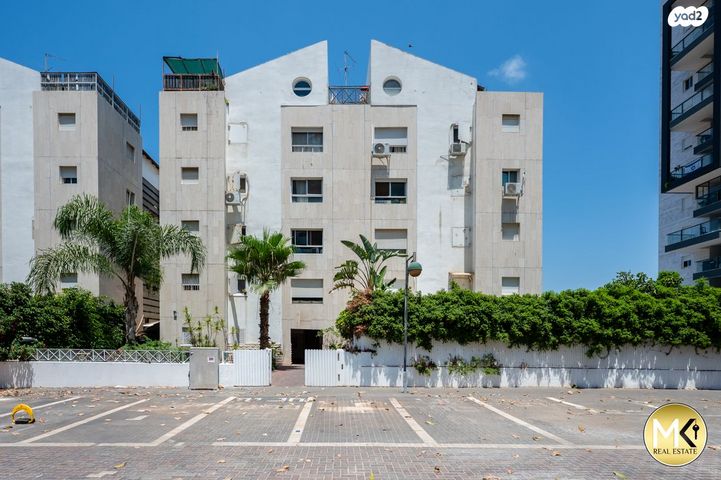 דופלקס, עסיס, פרדס חנה כרכור