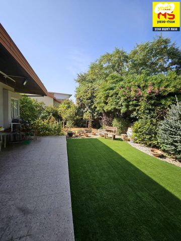 בית פרטי/ קוטג', האלון, אורנית