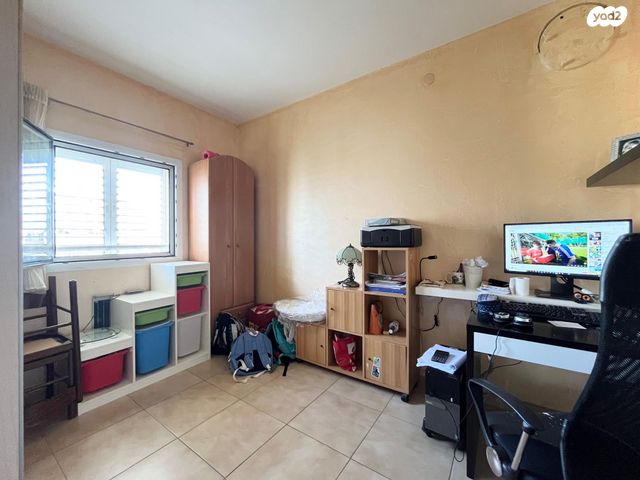 דירה, כובשי החרמון 17, שעריים, רחובות