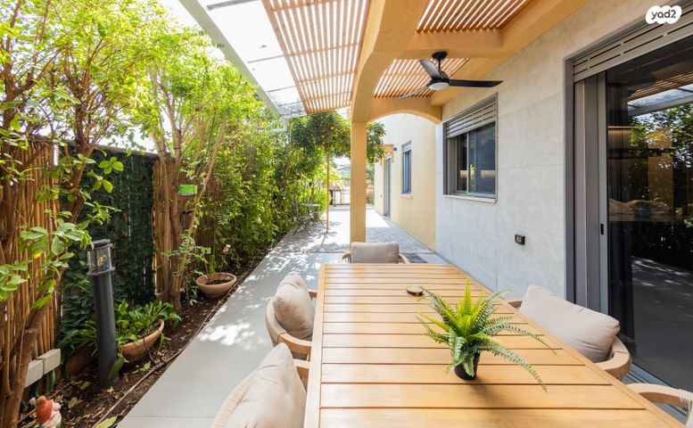 דירת גן, הדר, הוד השרון