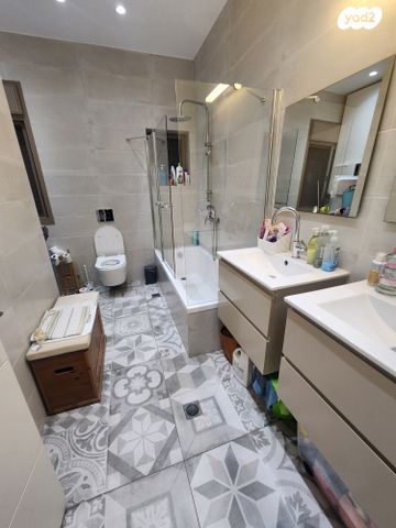 דירת גן, רמת גולדה, חיפה