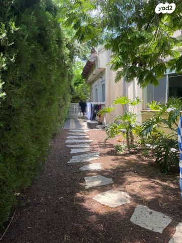 דו משפחתי, עתלית