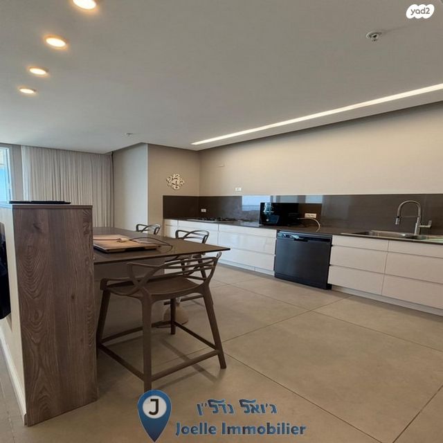 דירה, דוד המלך 8, צפון מערב מרכז העיר, נתניה