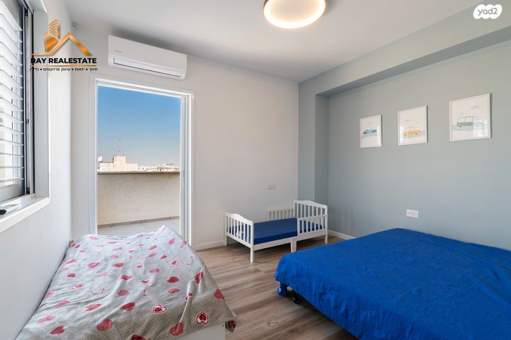 גג/ פנטהאוז, דוד וולפסון, רמז, מערב ותיק, ראשון לציון