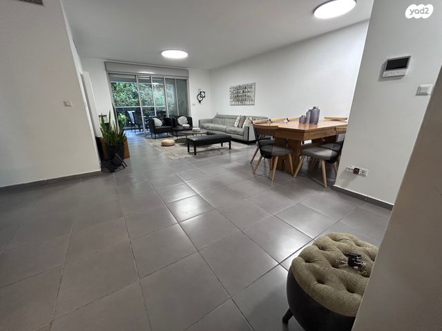 שדרות ששת הימים 14