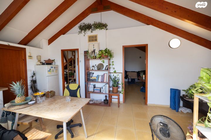 דו משפחתי, עתלית