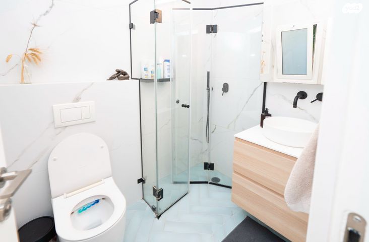 דירה, ש"י עגנון, הרצליה הירוקה, נווה עובד, הרצליה