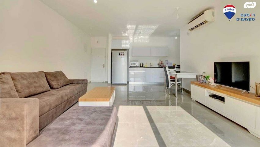 דירה, הרב עובדיה יוסף 2, חדרה