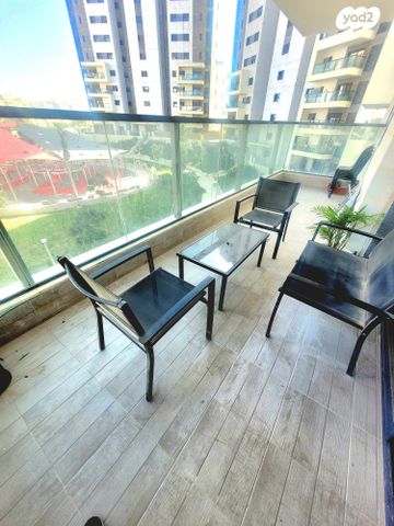 שרה אהרונסון 